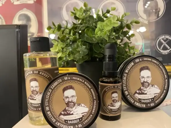 Autorska linia kosmetyków męskich Waldemar Flis Barber – pomady, olejki do brody i szampony dostępne w salonie w Grodzisku Mazowieckim